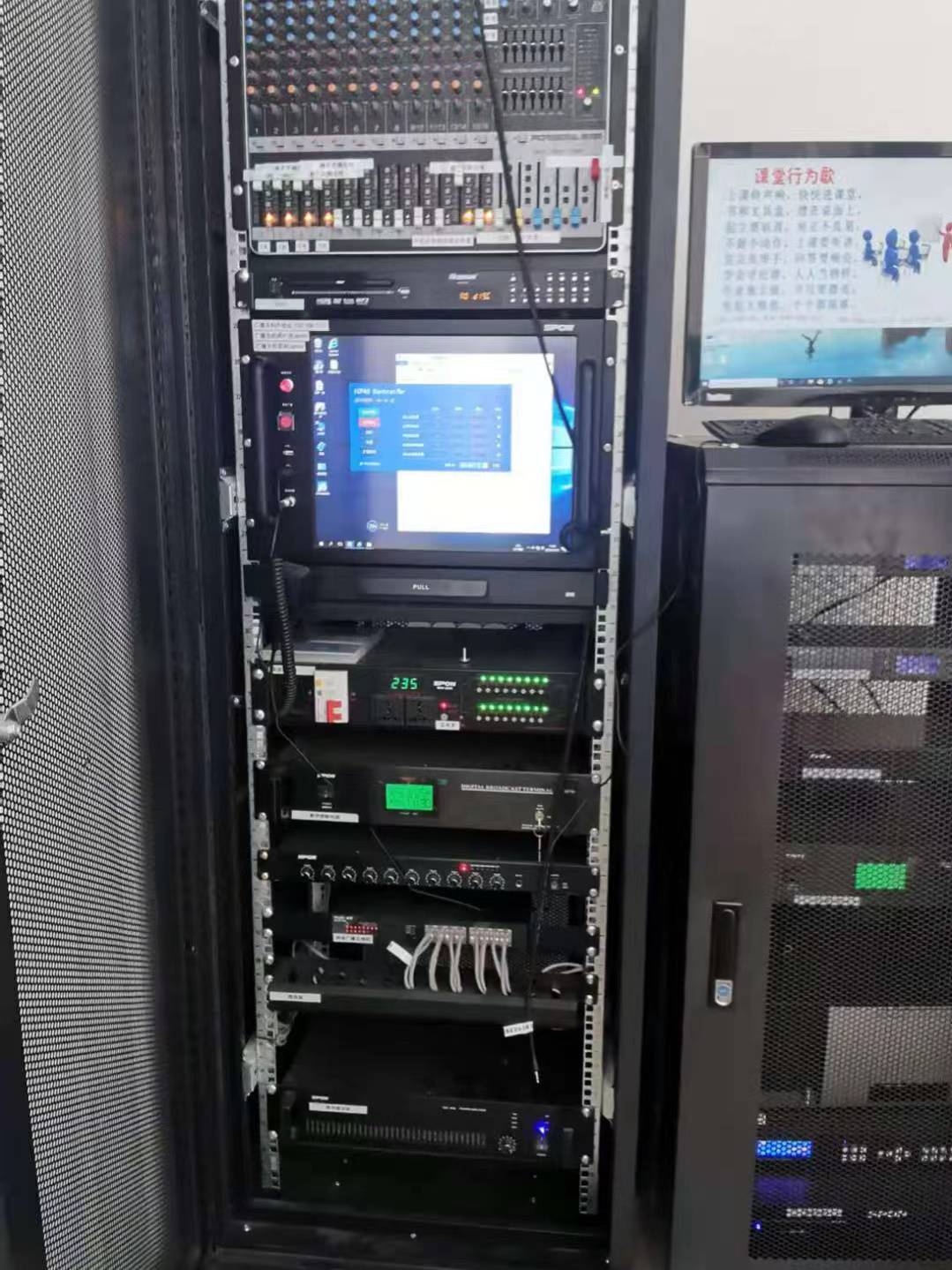 �������ʹ���-׷�󿵽�,����һ������