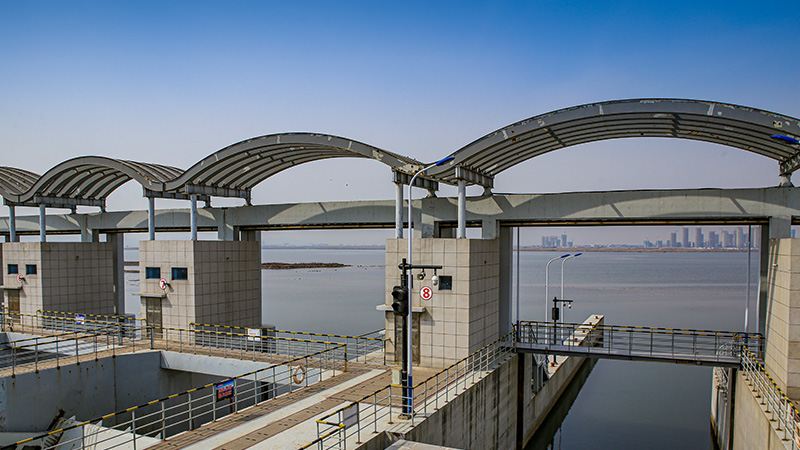 �������ʹ���-׷�󿵽�,����һ������