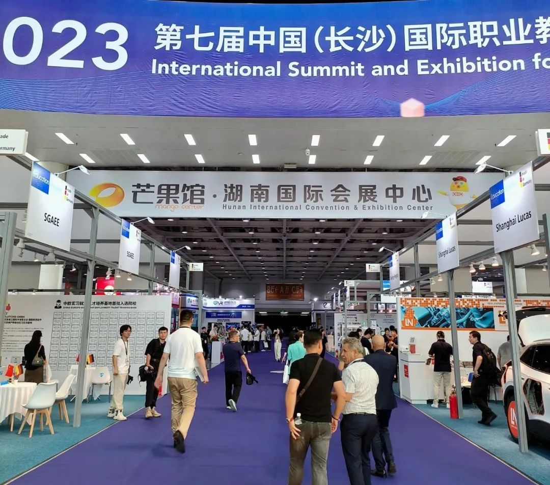 �������ʹ���-׷�󿵽�,����һ������