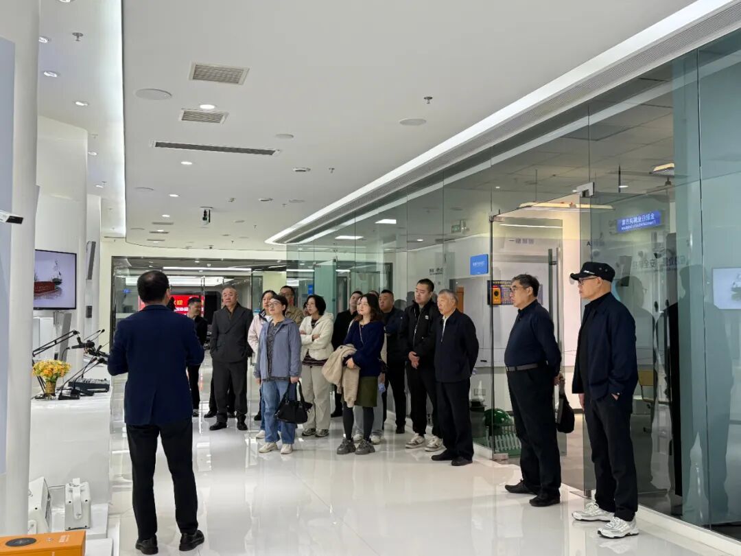 �������ʹ���-׷�󿵽�,����һ������