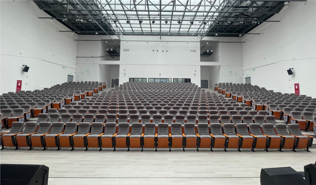 �������ʹ���-׷�󿵽�,����һ������