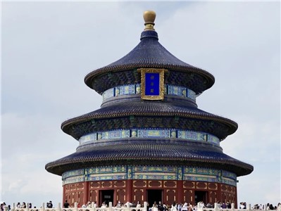 �������ʹ���ͨѶ���ػ��������ñ��أ��������������и�������ɫ