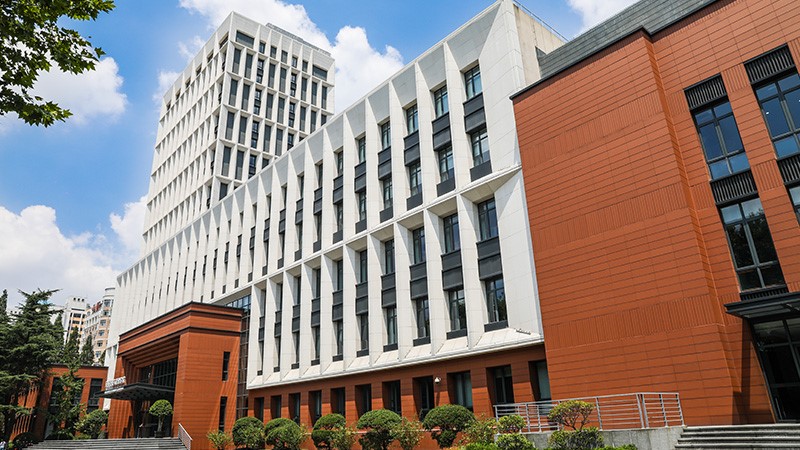 �Ϻ���ͨ��ѧ-���ɶ������ʹ����Խ��㲥ϵͳ